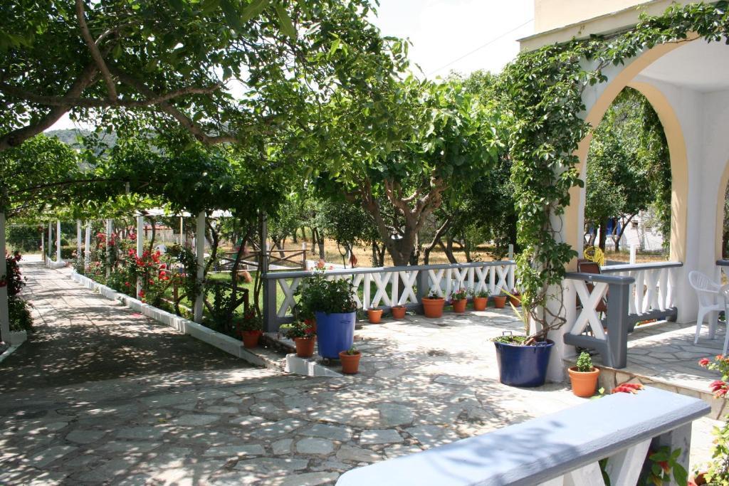Alexandra Studios Stafylos Exteriér fotografie