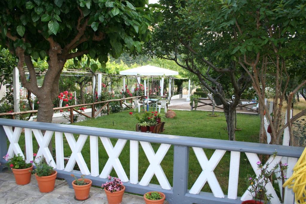 Alexandra Studios Stafylos Exteriér fotografie
